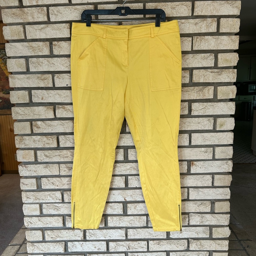 New York & Company Vibrant Yellow Pants